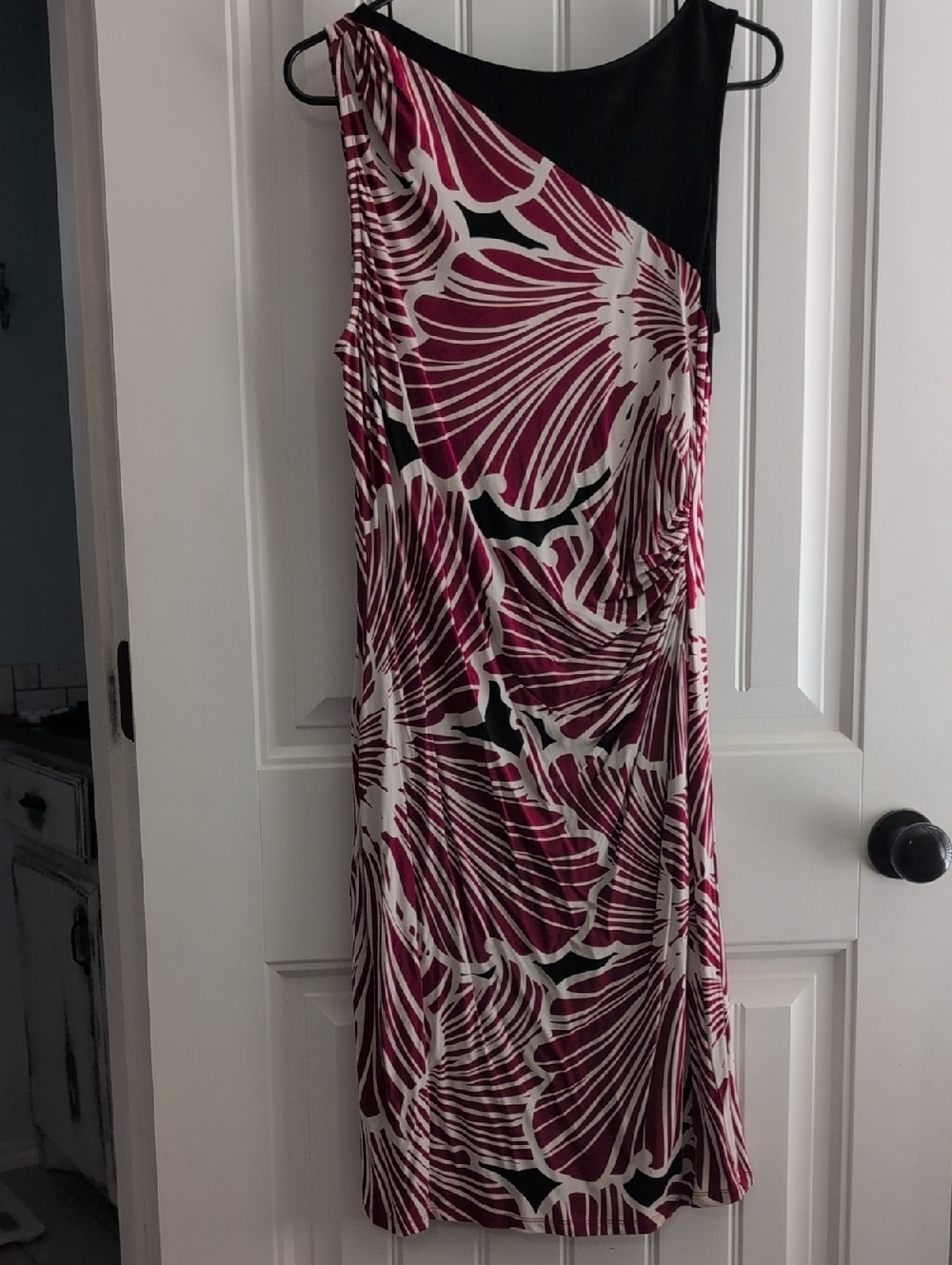 Tommy Bahama Sleeveless Floral Print Dress in Red, Black and Cream